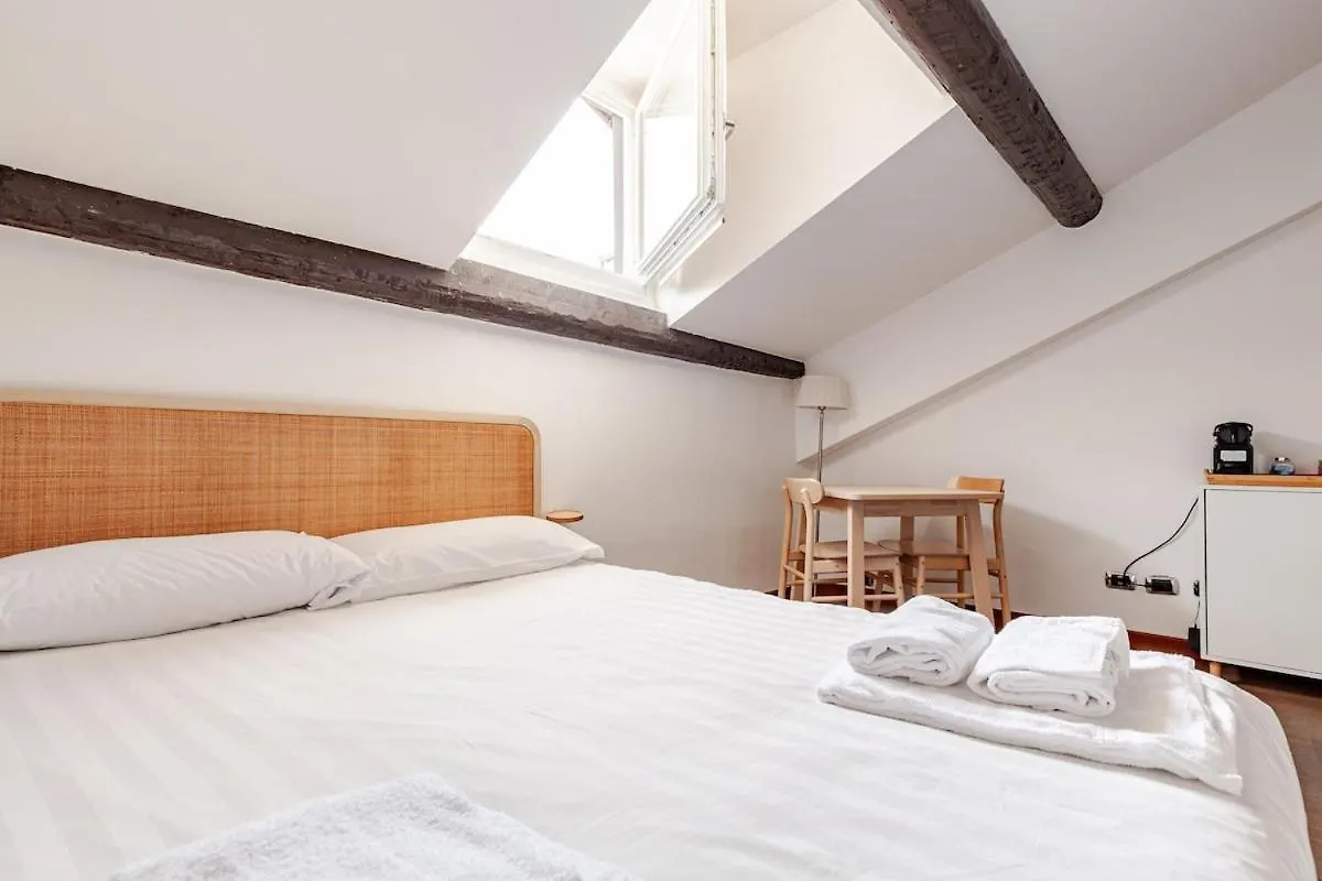 Apartment Centro Storico Brera Cozy Studio Via Solferino Milan Italy