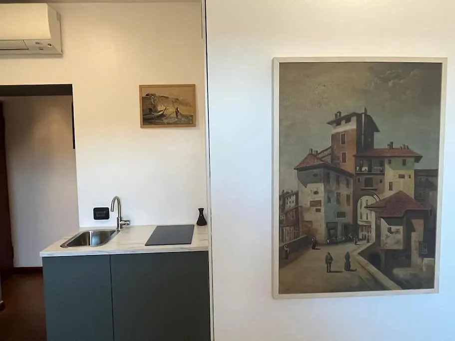 Apartment Centro Storico Brera Cozy Studio Via Solferino Milan